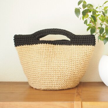 ★送料無料★ニットと麻ひもの内布付きプチかごバッグ（ブラック）