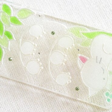 ☆iPhone・他機種作成可☆　ステンドグラス風ダイヤモンドクリスタルケース＊うたたねこ（猫＆スズラン）＊