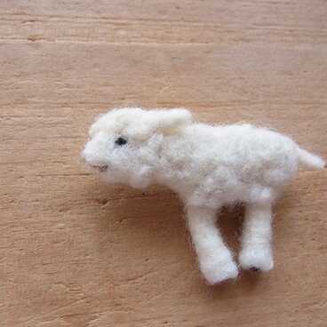 あかちゃんひつじのブローチ【６がつ限定sale価格】