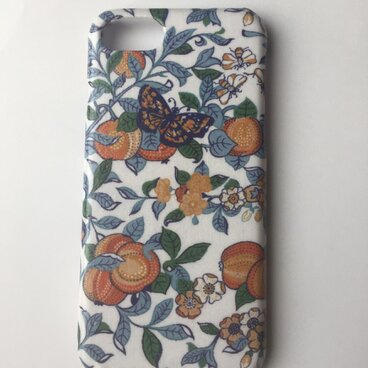 大人可愛いリバティiPhone7ケース艶めき加工