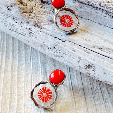 燦々ピアス 小さなステンドグラスのピアス