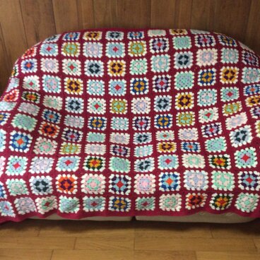 手編みグラニースクエアブランケット