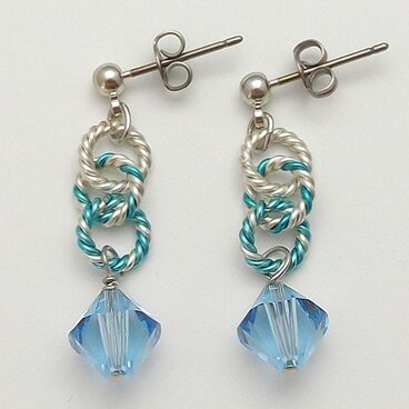 スワロフスキー ロープピアス・イヤリング（ブルー）
