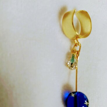 青のイヤーカフ（片耳用）