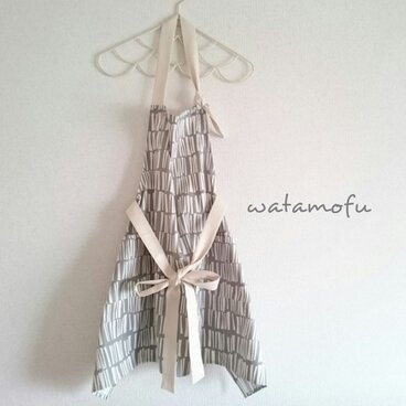 前リボンのエプロン＊北欧風ストライプ