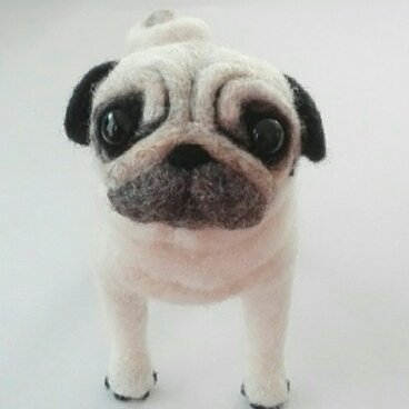 パグ　羊毛フェルト