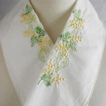半衿・刺繍半衿・ミモザ（ハンドワッシャー）