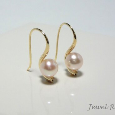 cornet SVピアス(ｺﾞｰﾙﾄﾞｰｶﾗｰ）淡水パール