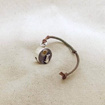 銀製の鈴『月見うさぎ』(シルバー925＋レジン) 縁起物・お守り・魔除け