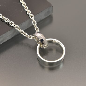 大切な指輪をネックレスにできる「リングホルダー」（SV925）