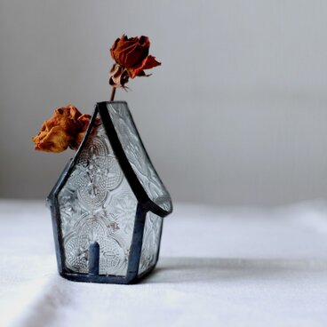 小さな小さなお家の花器