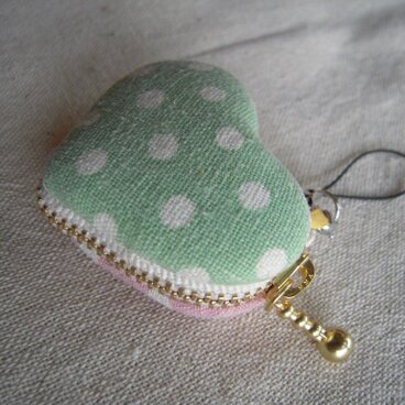 ハートのマカロンケース（ミモザ様ご予約品）