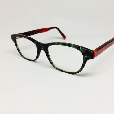 フォレストグリーンカラーのスポーティメガネ（メガネフレーム）