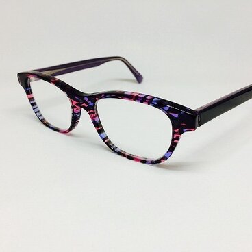 ピンクステンドグラスカラーのクリスタルなメガネ（メガネフレーム）