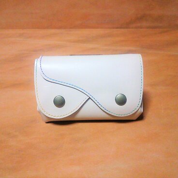 ルーズ財布　クリーム色