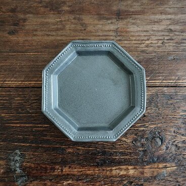 八角ドットリム小皿（黒マット）