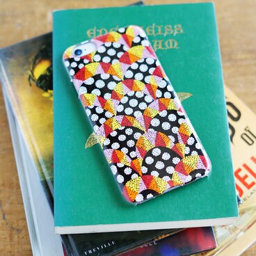 世界に一つの手描きスマホケース！弾む秋