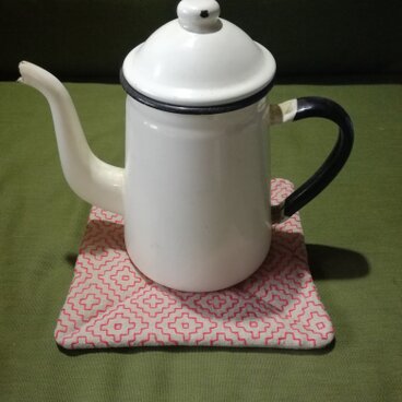 刺し子の鍋しき　赤