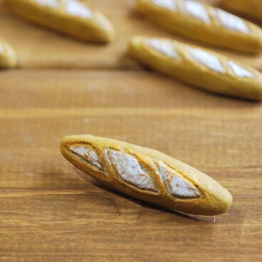 おいしいフランスパンの陶土ブローチ