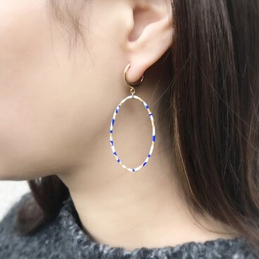 【金属】揺れる楕円イヤリング