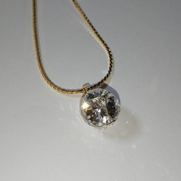 大粒シンプルスワロフスキーネックレス