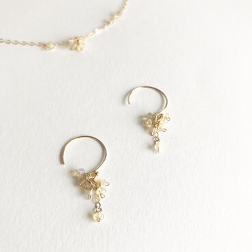 【14kgf】プレシャスオパールのまるいフックピアス