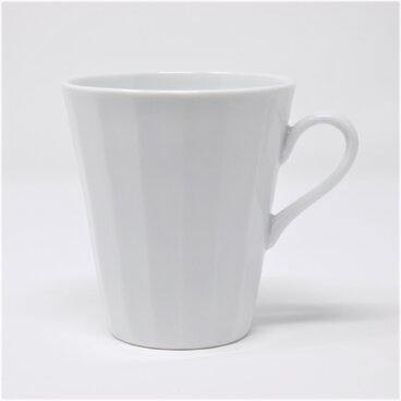 有田焼　窯元　博泉窯　白磁面取マグカップ　中村慎　作　陶芸家　手づくり　シンプル　きれいな白磁　贈り物　ギフト　マグカップ