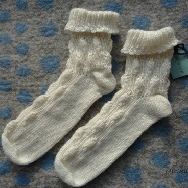 アラン模様のくつ下/white