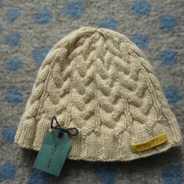 アラン模様のキャップ