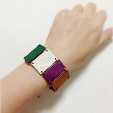 革のブレスレット マルチカラー