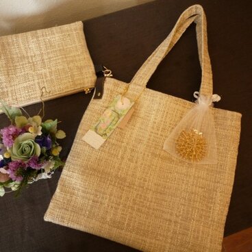 共布のポーチ＆ブローチ付き　ミニバック