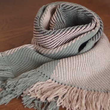 ［受注製作］やわらかウールの綾織りマフラー