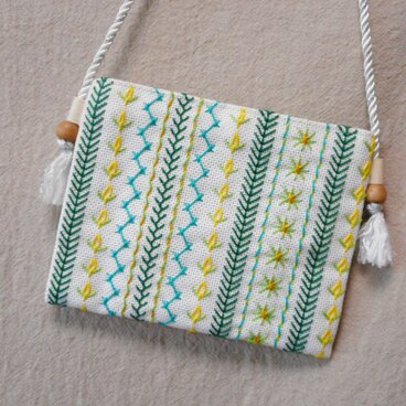 【送料無料！】刺しゅうのポシェット 『green leaf』