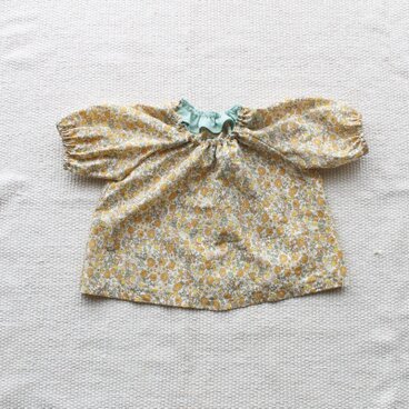 スモックブラウス（小花柄・黄系）