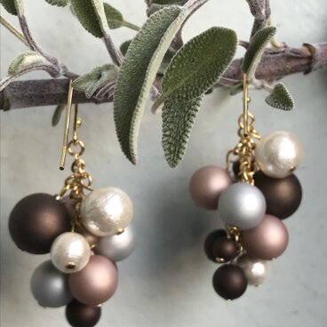 ぶどうのピアス