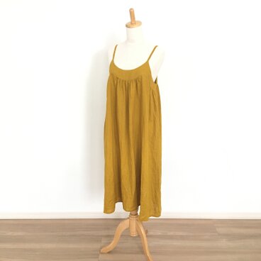 SALE マスタード色のキャミソールワンピース