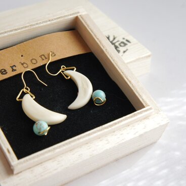 三日月（白夜）のピアス／イヤリング　*deer bone*