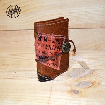 送料無料　本革ポイントカードケース　プルアップオイルレザー　ブラウン　24ポケット　名刺入れにも