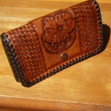 レザーカービングの本革（牛革）スマートフォン等携帯ケース