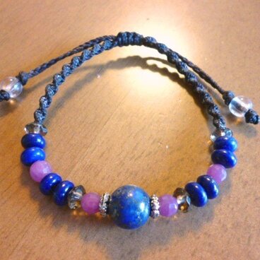 A様オーダー品　ラピスとルビーのマクラメブレス①