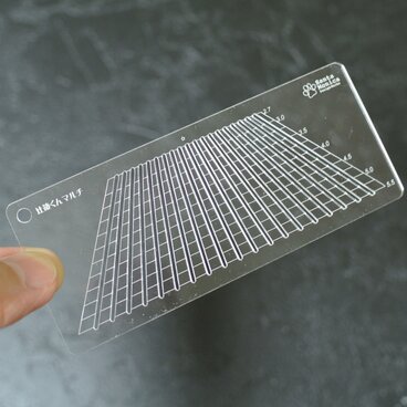 Omnipotent Stitch Adjusting Ruler ”Tsujitsuma Mluti”