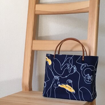 マチありミニバッグ（紺色のおさる）