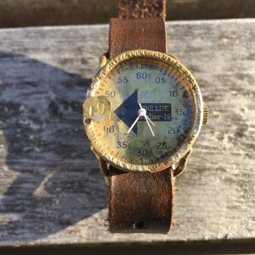 type:vector【経年変化で人生の旅を刻む 手作り腕時計】