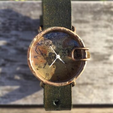type:glove【経年変化で人生の旅を刻む 手作り腕時計】