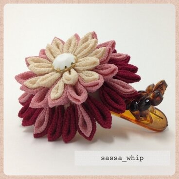 ダリアのヘアクリップ(桃紅)