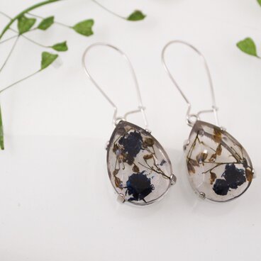 ドライフラワー ピアス しずく ブラック 02