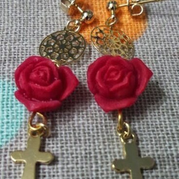 赤薔薇ピアス