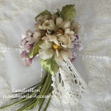 【再販】マーガレットとすみれのブーケコサージュ♪