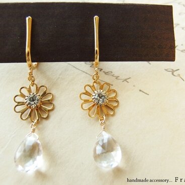 Flower*Crystal drop イヤリング [ピアス変更可]