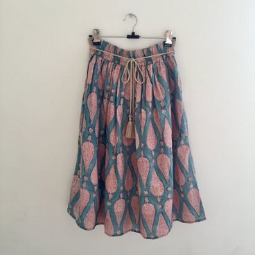 インド綿プリントミモレ丈スカート <MR181208>
